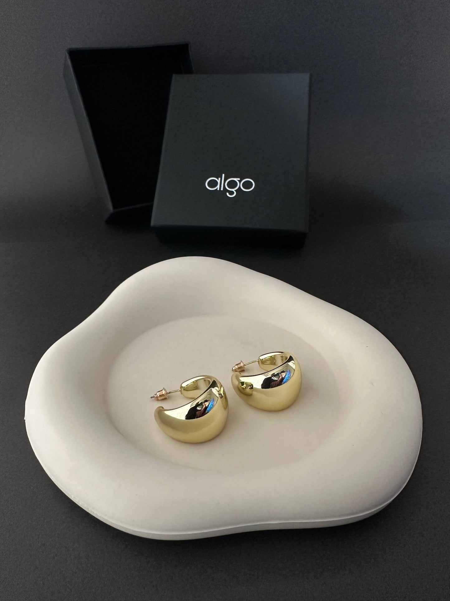 Puffy Hoop Earrings (Gold)