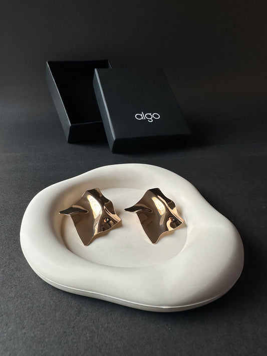 Modern Sculpted Earrings (Gold)